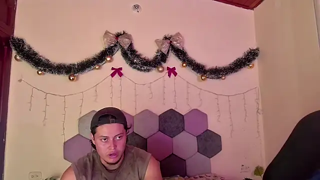 Snapshot of Horny_tgn chatting on December 14, 2025, 9:53 pm Horny tgn online show from December 14, 2025, 9:53 pm