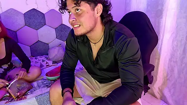 Snapshot of Horny_tgn chatting on December 16, 2025, 5:28 pm Horny tgn online show from December 16, 2025, 5:28 pm