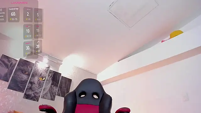 lilicooper  online show from September 19, 2025, 4:27 am