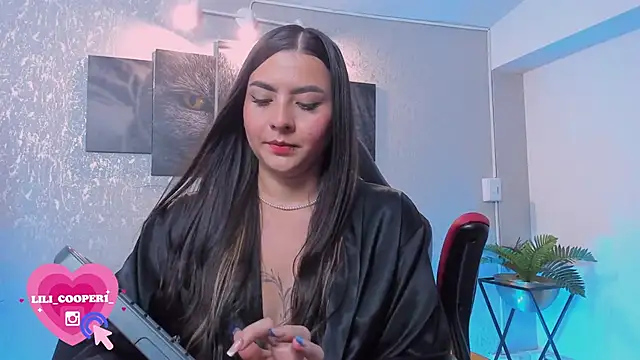 lilicooper  online show from March 11, 2025, 7:58 pm