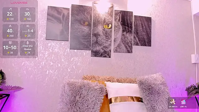 lilicooper  online show from October 6, 2025, 8:20 pm