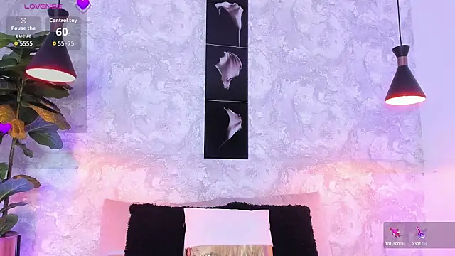 lilicooper  online show from September 11, 2025, 3:50 am