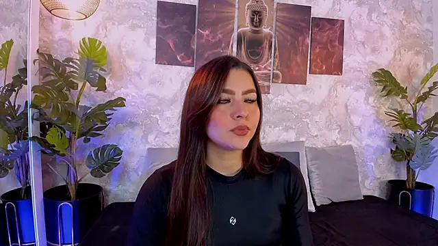 lilicooper  online show from October 28, 2025, 4:13 am