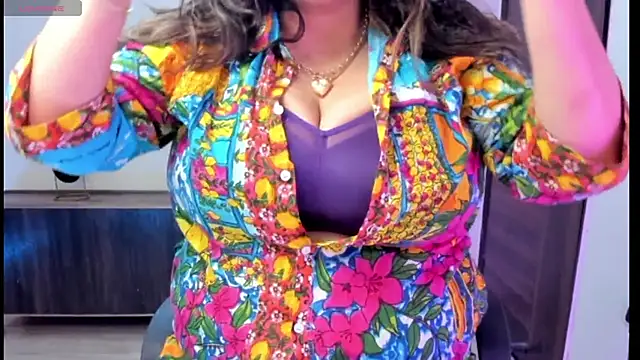 Snapshot of Gulabi_Queen chatting on March 22, 2025, 11:00 am Gulabi Queen online show from March 22, 2025, 11:00 am