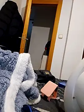 charlye inkkkk online show from December 15, 2025, 1:33 am