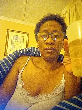 bustybillies online show from December 1, 2025, 6:31 pm