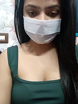 Myloveurvi online show from November 24, 2025, 10:37 am