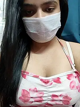 Myloveurvi online show from March 18, 2026, 4:52 pm