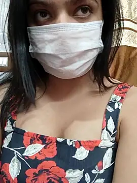 Snapshot of Myloveurvi chatting on March 21, 2025, 10:28 am Myloveurvi online show from March 21, 2025, 10:28 am