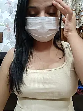 Snapshot of Myloveurvi chatting on February 13, 2025, 4:50 pm Myloveurvi online show from February 13, 2025, 4:50 pm