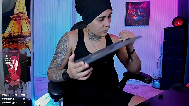 Snapshot of ZhoeStrong chatting on March 30, 2026, 9:49 pm ZhoeStrong online show from March 30, 2026, 9:49 pm