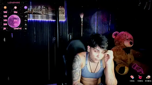 ZhoeStrong online show from March 12, 2025, 10:39 pm