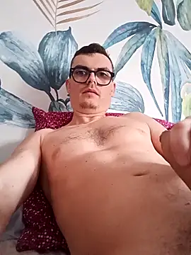 GLouglou19 online show from March 9, 2026, 8:51 am