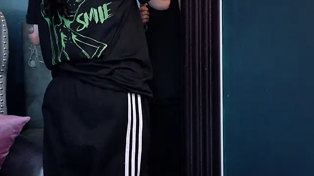 LusstCruella online show from February 23, 2026, 4:07 pm