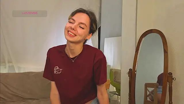 Snapshot of TrudyCarey chatting on October 8, 2025, 3:57 pm TrudyCarey online show from October 8, 2025, 3:57 pm
