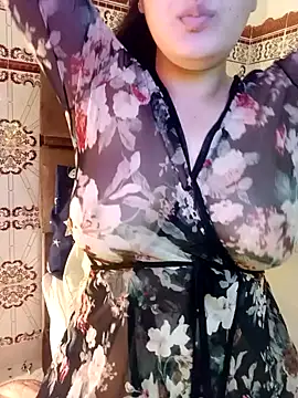 Snapshot of im_here- chatting on February 5, 2025, 5:31 pm im here- online show from February 5, 2025, 5:31 pm