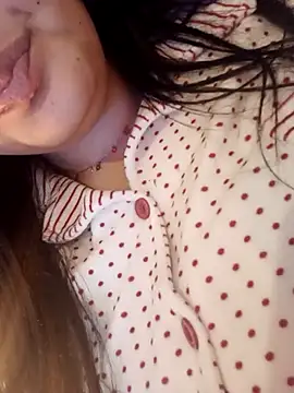 Snapshot of im_here- chatting on December 12, 2024, 6:42 pm im here- online show from December 12, 2024, 6:42 pm