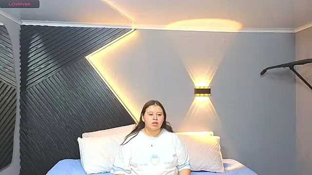 Laia and Aloby online show from February 21, 2026, 10:12 pm