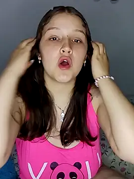 Snapshot of Krysstal_tay chatting on February 10, 2025, 10:19 pm Krysstal tay online show from February 10, 2025, 10:19 pm