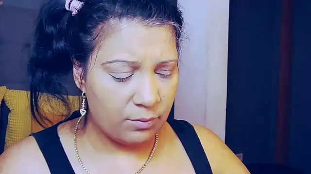 AmyCubes online show from May 17, 2026, 4:45 am