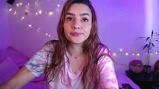 Snapshot of Lu_perez chatting on November 7, 2025, 6:12 pm Lu perez online show from November 7, 2025, 6:12 pm