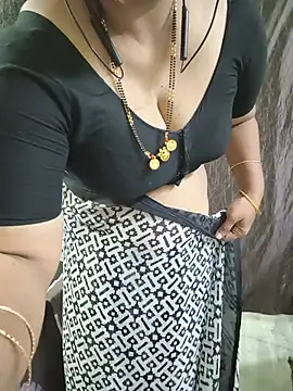 Snapshot of bhuvana555 chatting on May 28, 2026, 5:30 pm bhuvana555 online show from May 28, 2026, 5:30 pm