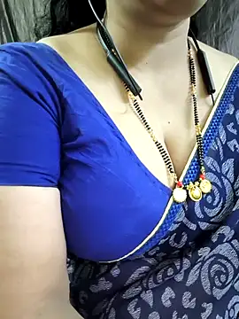 Snapshot of bhuvana555 chatting on May 15, 2026, 4:43 am bhuvana555 online show from May 15, 2026, 4:43 am