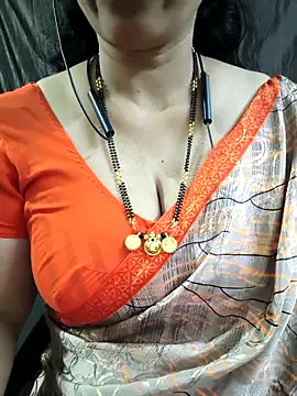 Snapshot of bhuvana555 chatting on April 10, 2026, 4:47 pm bhuvana555 online show from April 10, 2026, 4:47 pm