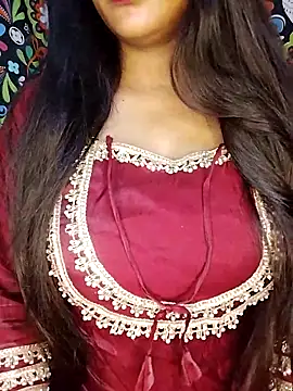 Sreya213 online show from March 14, 2026, 6:25 pm