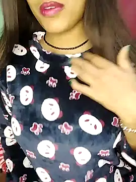 Sreya213 online show from January 15, 2025, 7:23 pm