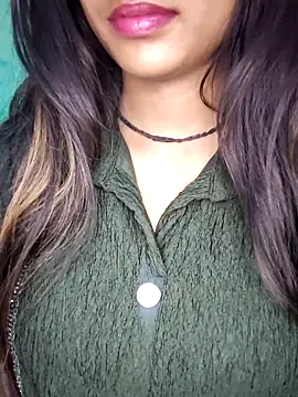 Sreya213 online show from December 29, 2024, 9:39 am