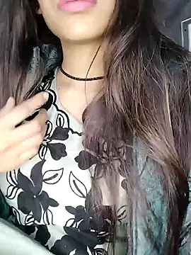 Sreya213 online show from December 7, 2024, 5:10 am