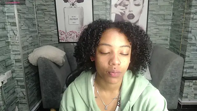 Violeth b online show from September 23, 2025, 12:45 pm