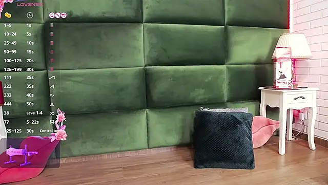 SelenSummer online show from September 25, 2025, 4:18 am