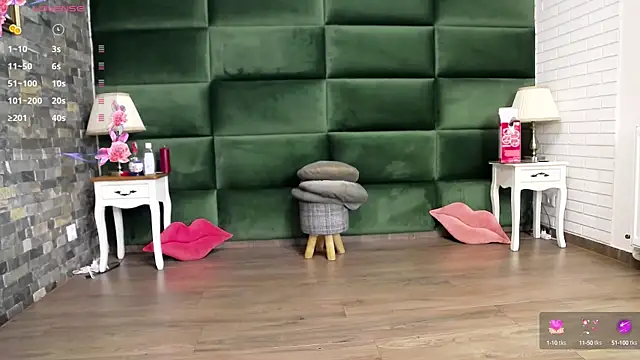 SelenSummer online show from September 13, 2025, 4:12 am