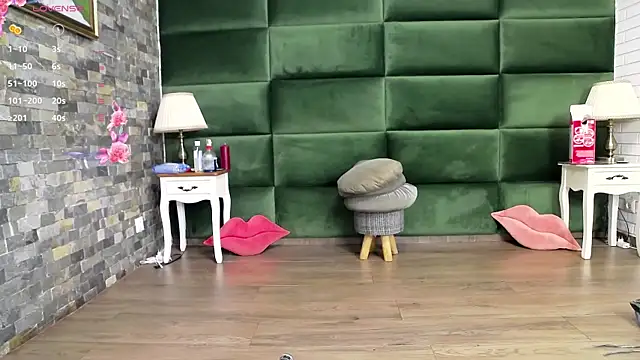 SelenSummer online show from September 9, 2025, 4:11 am