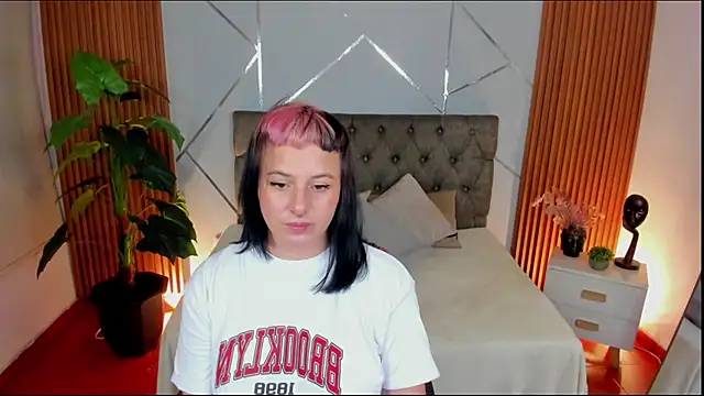 Snapshot of Amapola_07 chatting on October 16, 2025, 4:32 am Amapola 07 online show from October 16, 2025, 4:32 am