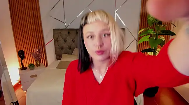 Snapshot of Amapola_07 chatting on February 19, 2025, 8:44 am Amapola 07 online show from February 19, 2025, 8:44 am