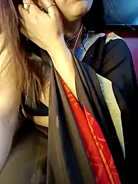 payal9038 online show from November 18, 2025, 2:59 am