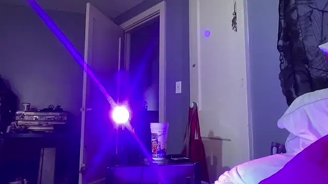 Snapshot of SkarlettRose96 chatting on October 29, 2025, 12:26 pm SkarlettRose96 online show from October 29, 2025, 12:26 pm