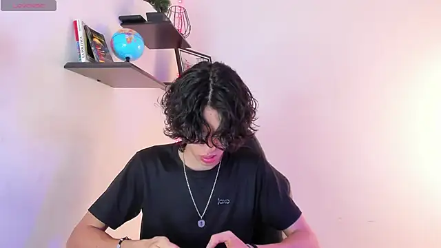 Snapshot of manu_vera chatting on October 5, 2025, 3:08 am manu vera online show from October 5, 2025, 3:08 am