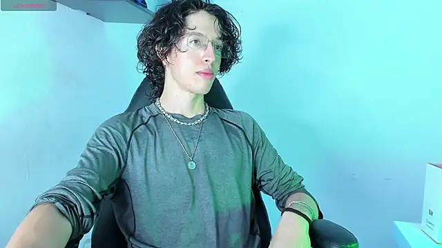 manu vera online show from November 4, 2025, 3:32 am