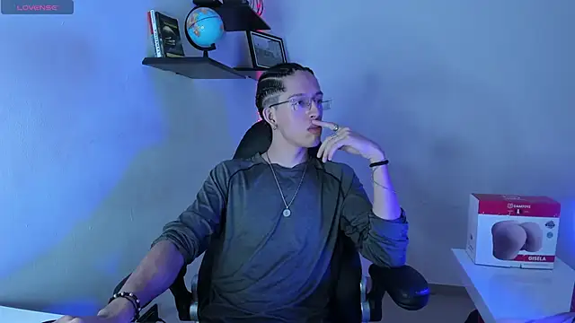 manu vera online show from November 9, 2025, 1:42 am