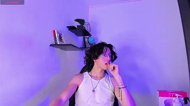 manu vera online show from November 19, 2025, 2:55 am