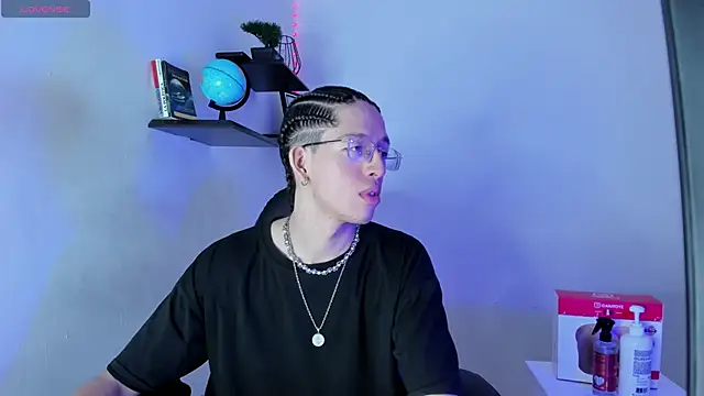 manu vera online show from November 11, 2025, 3:01 am