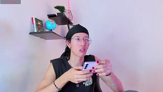 manu vera online show from October 11, 2025, 3:40 am