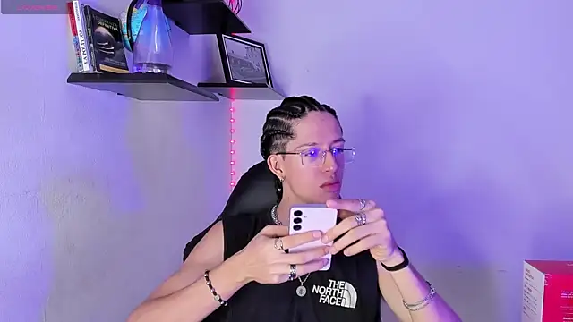 manu vera online show from November 12, 2025, 11:30 pm