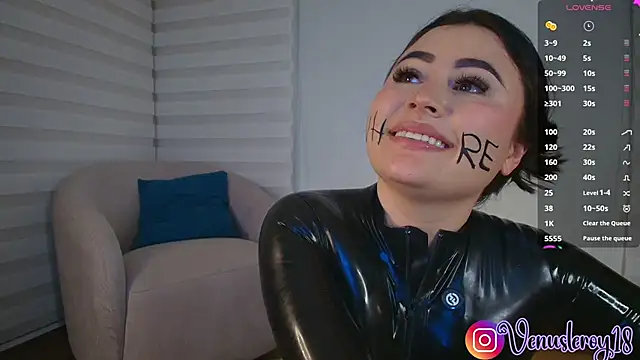 venusleroy  online show from March 8, 2026, 2:04 am