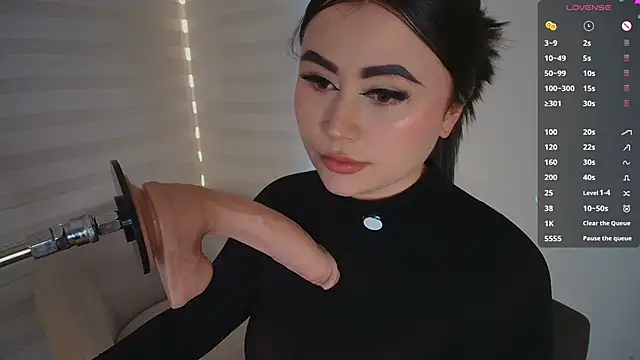 Snapshot of venusleroy_ chatting on February 18, 2026, 10:50 pm venusleroy online show from February 18, 2026, 10:50 pm