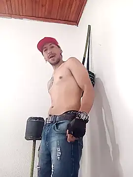 Gatohot23 online show from March 7, 2025, 7:49 pm